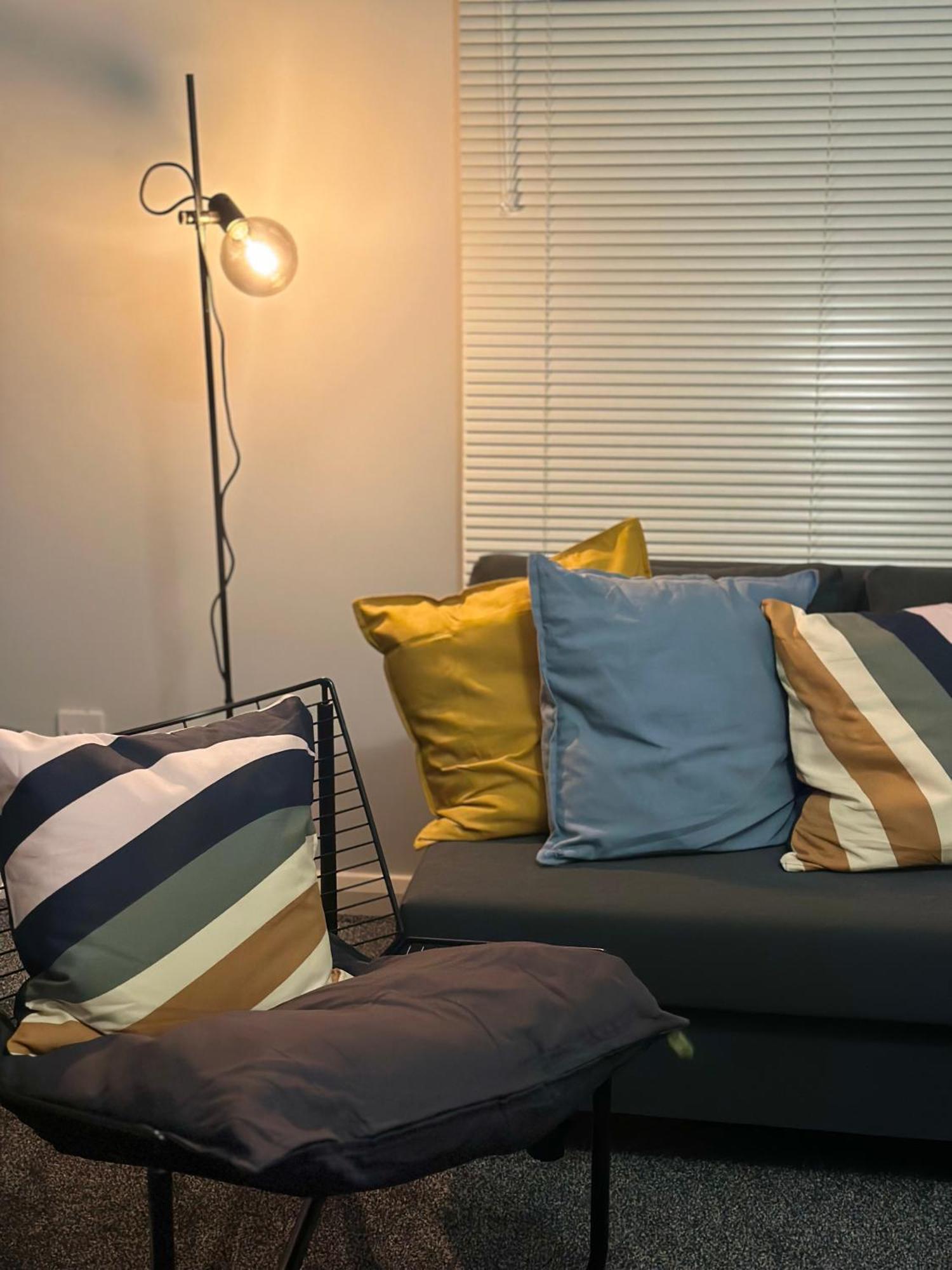 Glasgow Modern Style Home , Separate Entrance מראה חיצוני תמונה